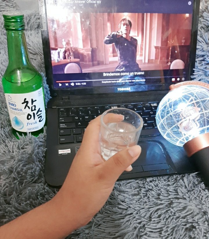 eitiny_04's tweet photo. 건배하자 like a thunder 🎶 😌
#2_years_with_ATEEZ #InPeru #8명의_별이_빛나기_시작한_10월24일 #ATEEZ #에이티즈 @ATEEZofficial https://t.co/rRuGTSotY1