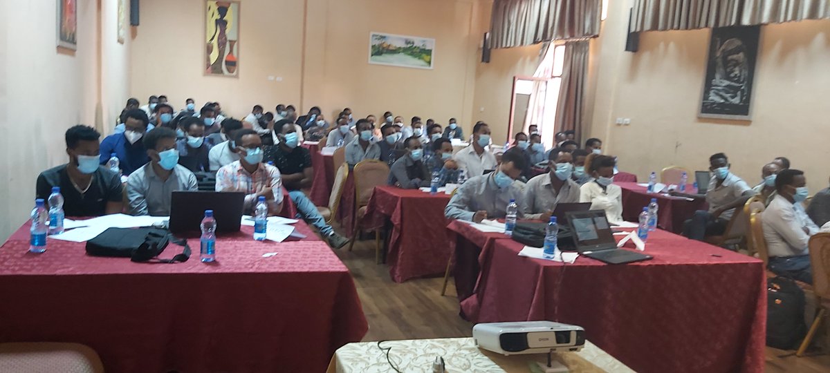 CollegeBdu's tweet photo. የጥበበ ግዮን ስፔሻላይዝድ ሆስፒታልን የሕክምና አገልግሎት የጥራት ልህቀት ማዕከል ለማድረግና የነበረውን የሕክምናና የመማር ማስተማር ቅንጅት ለማጎልበት  በጤና ጥበቃ አዘጋጅነትና በIHI Ethiopia አጋርነት የግምገማ እና የምክክር መድረክ ተካሄደ። https://t.co/Jw0ojVANxY