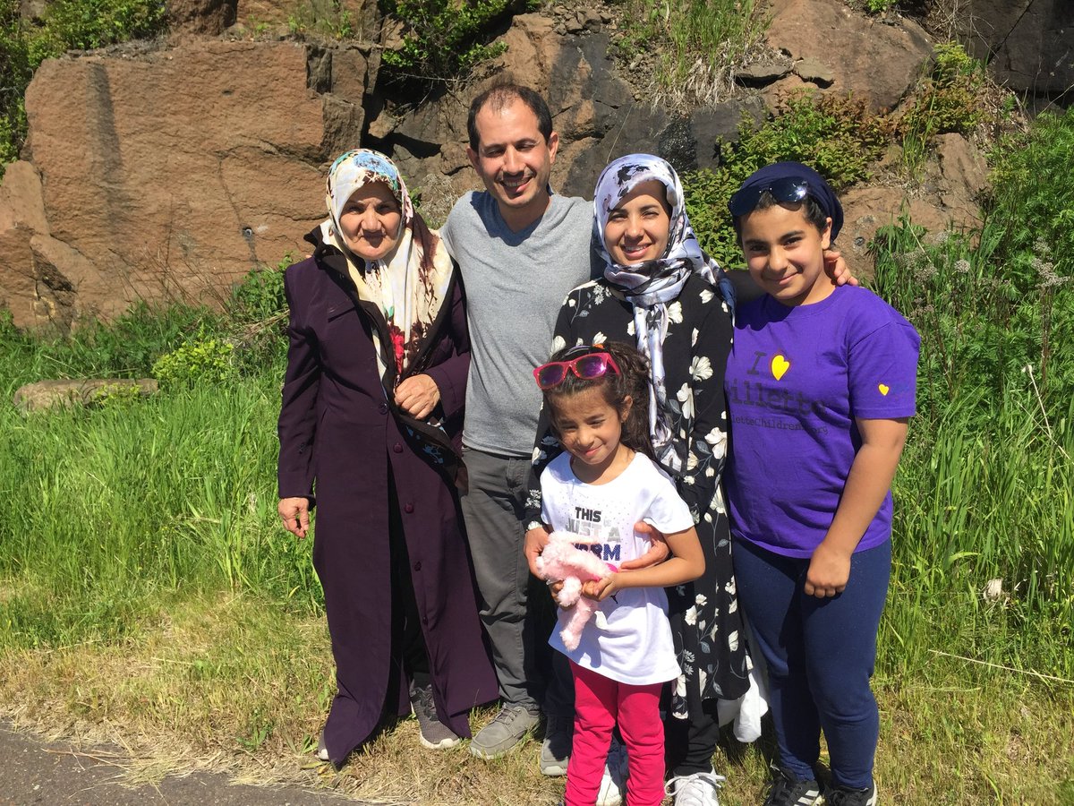 GopherPMR's tweet photo. Everyone, meet Mahmood. Mahmood...everyone. Incredible story and perseverance are what stand out most about this #Go4PMR PGY3. Please take a look at and enjoy his new found fame in our resident spotlight.
#physiatry #familyman
https://t.co/RcTNrbIzJQ https://t.co/rYaQH3MxCj