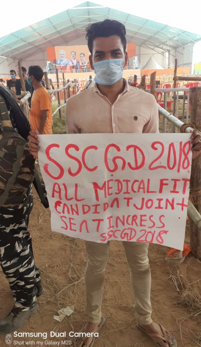 YogYogesh4's tweet photo. @Ranbir_Crpf #JOINMEDFITSSCGD_RAJGHAT12NOV 
 All 85k medically fit candidate ko joining nhii to vote bhi nhii...marji apki👏
@narendramodi 
@AmitShah 
@rajnathsingh 
@nsitharaman
@RahulGandhi 
@priyankagandhi
@Ranbir_Crpf 
@journo_jitendra https://t.co/kJE0Z9IFDw