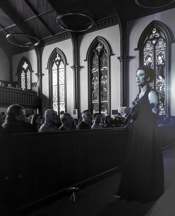 gdpelican's tweet photo. Live, sold-out concerts with world-class artists? Someone please get me out of this #NZHellhole https://t.co/KLVaAFkmVX