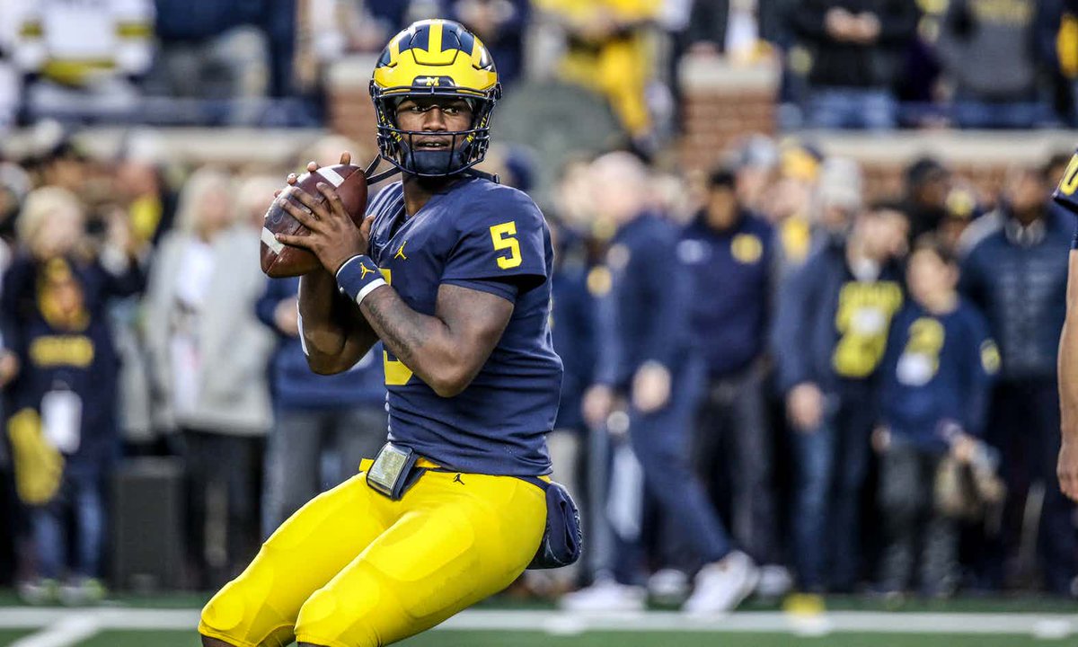 BarstoolUofM's tweet photo. IT'S OFFICIALLY GAME DAY 〽️ LET'S GO #BeatMinnesota https://t.co/W5o8QNyOJk