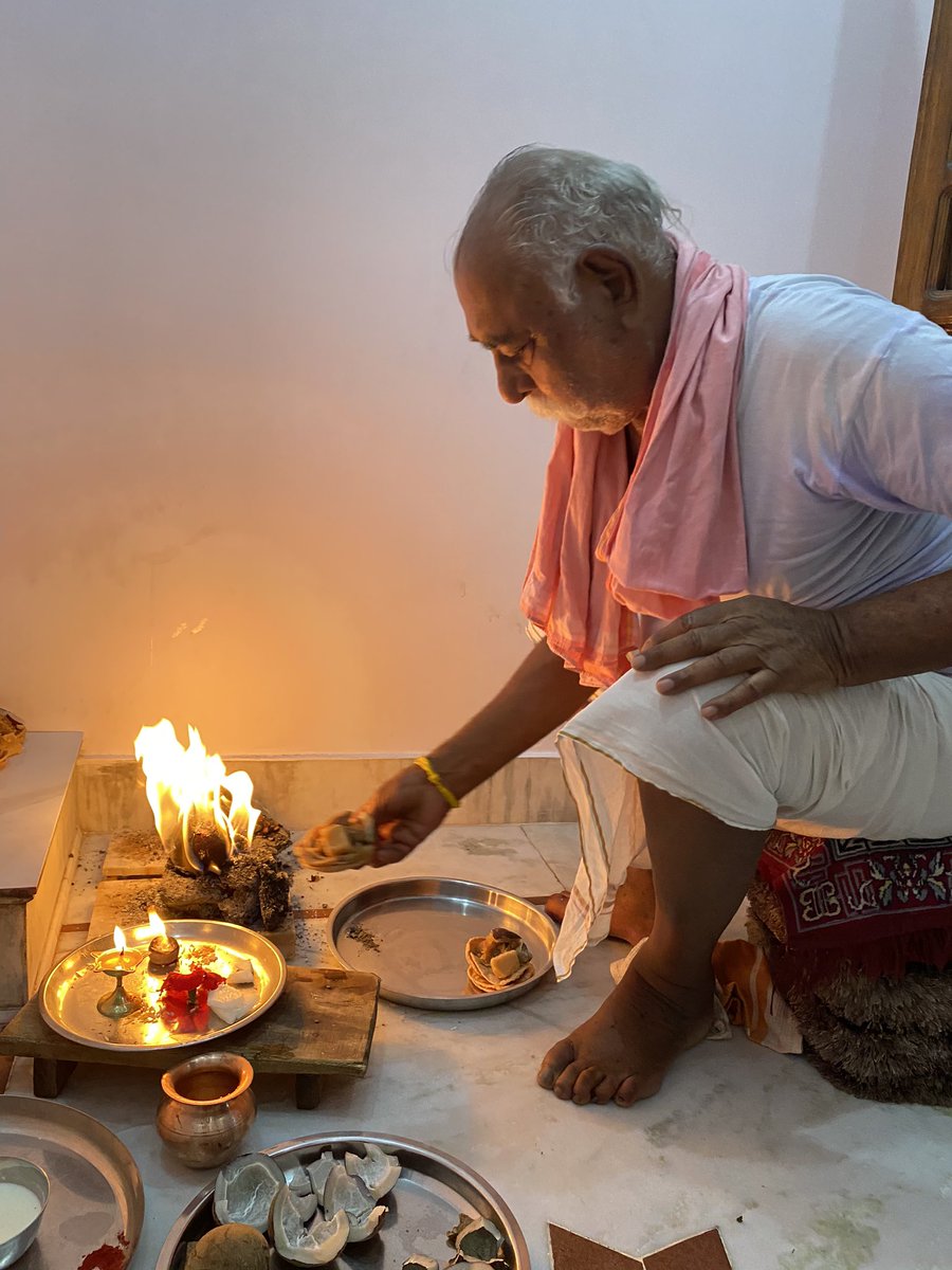 Prahlad Singh Patel ( वृक्ष से जल, जल से जीवन) tweet media