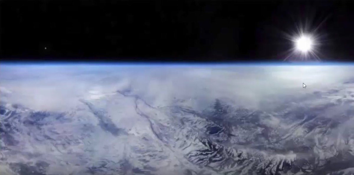 NothingSirius's tweet image. ....And....#FAIL 

Your photo simply shows #AtmosphericRefraction combined with #LinearPerspective and #AngularResolution. 

There is #NoCurvature: #EarthIsAPlane