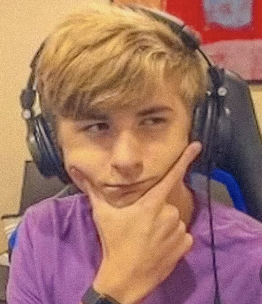 oh i’m so happy so in celebration of purpled’s birthday i’m gonna post just every single picture and video of purpled i have in my camera roll