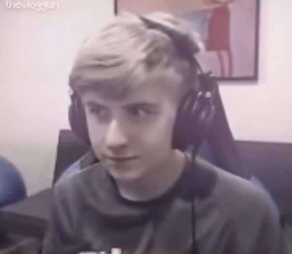 oh i’m so happy so in celebration of purpled’s birthday i’m gonna post just every single picture and video of purpled i have in my camera roll