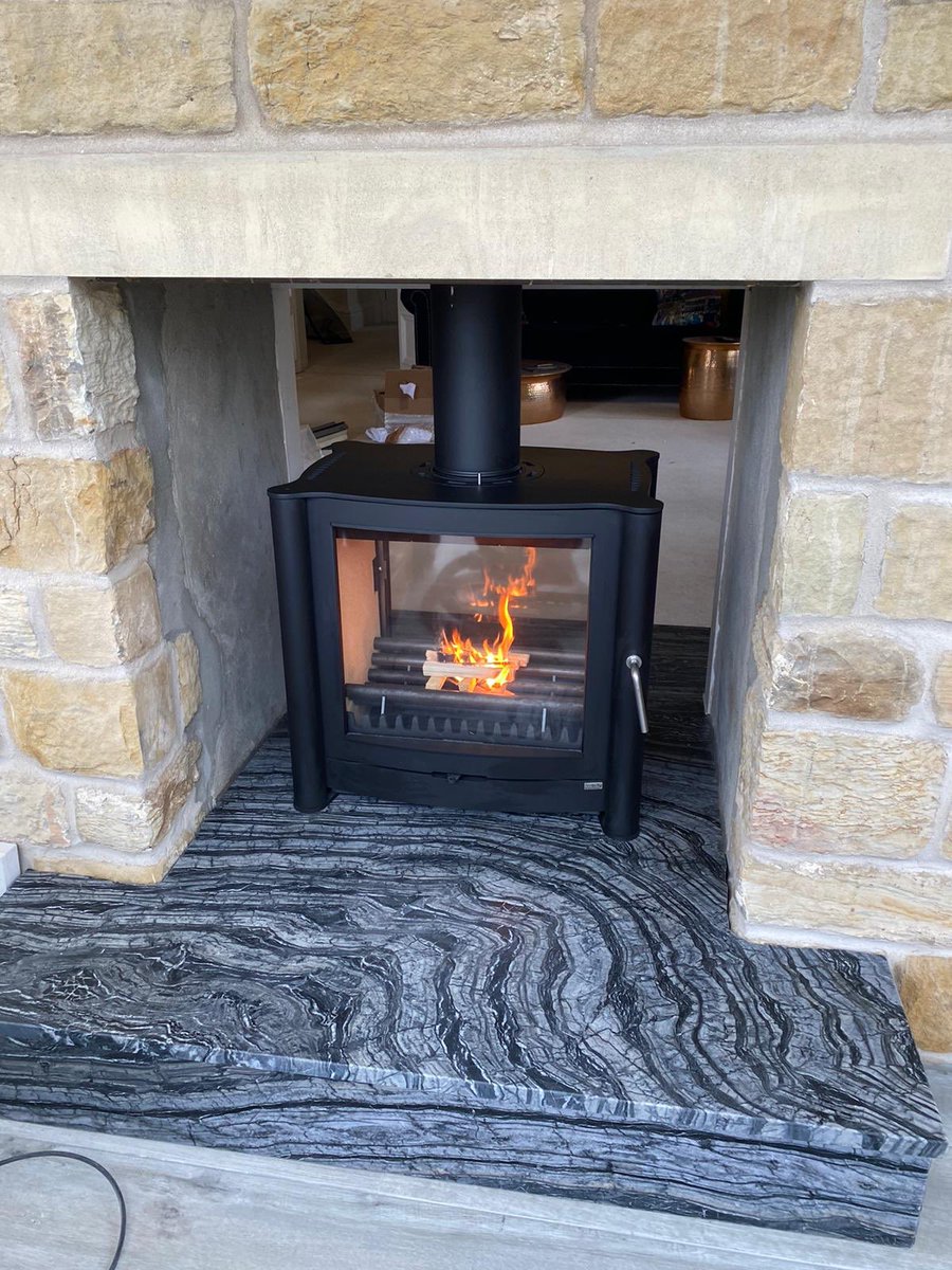 PHTSolutions's tweet photo. A fantastic double sided stove installed to finish the week. Generating heat for both the Living Room and Orangery 🔥.

Outstanding product and customer service from the manufacturer @firebellystoves https://t.co/6TD2ghbSEP