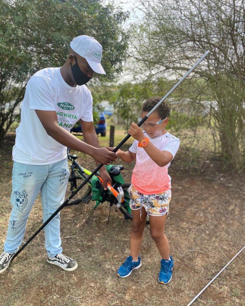 BloomMarketing_'s tweet photo. Saturday Morning Routine... but first set up the activation then have fun 🚴🎉💃🏽we train them young😂
.
.
.
#Cycling #fitness #BrandActivation #illovoestontrailchallenge #illovoEston2020 #TrailRun #EstonMTBChallenge https://t.co/N5ufSRwZTl