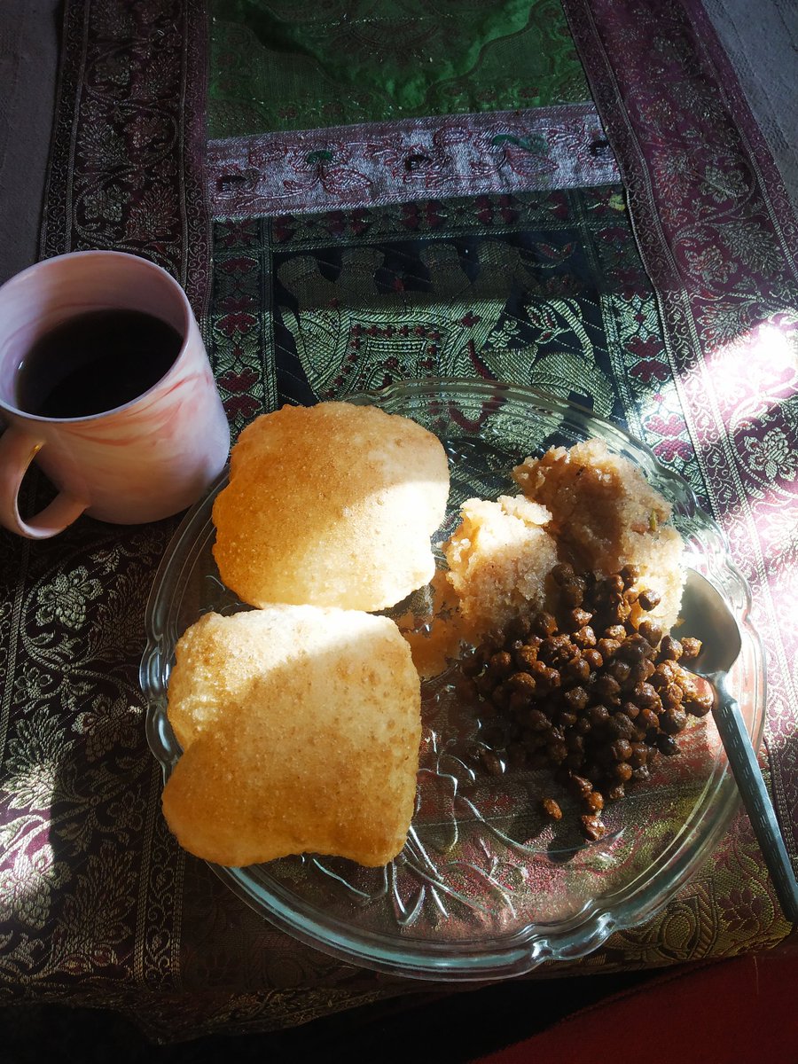 ShardaAshima's tweet photo. Breakfast of the champions (of sleep). π
#halwapuriday https://t.co/m50ZcgvXYJ