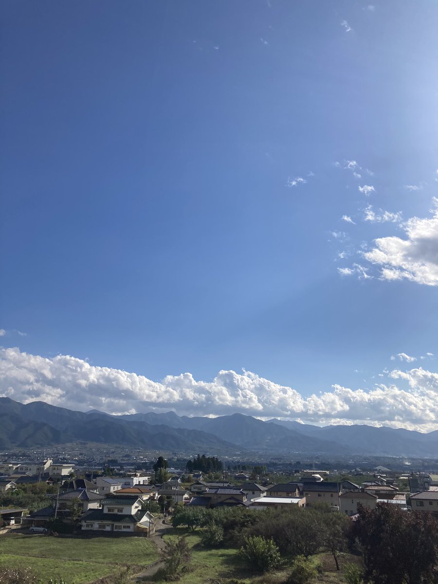 H15Naoto's tweet photo. いい天気だ
#イマソラ https://t.co/kHARVoCdEF