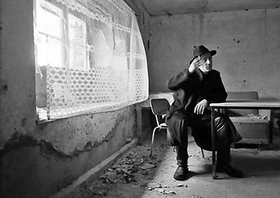 ThiloSeibt's tweet photo. Today the exhibition #directmessage from me @FASB_Berlin opens from 12am to 6pm. Photographs from the series "dialogue with Adela"
.
#photography #exhibition #Berlin #MdFoff #PhotographyIsArt #dialogue #photoinberlin #artinberlin #yorkstr #maskeauf #photodialogues #art #meetup https://t.co/CWCAIgqp1i