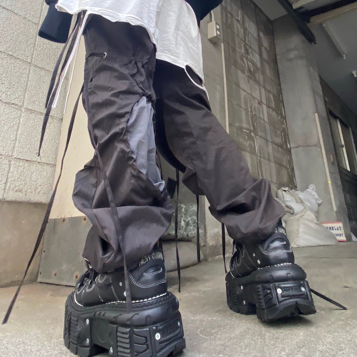 DOG_OSAKA's tweet photo. #dogstyling
________________________________
.
tops :ăD.okă
D.ok 02 Rider's Hoodie (BK)
„17,800-
.
inner : ăXU DOG SELECTă
damage tee
„4,800-
.
bottoms :ăATTEMPTă
DARK GRAY RAW EDGE JEANS
„23,800-
.
shoes :ăNEW ROCKă
M-TANK106-C4
ïż„45,800-
.
đ https://t.co/UkJ05HHGyQ https://t.co/ZD55oCSIyG