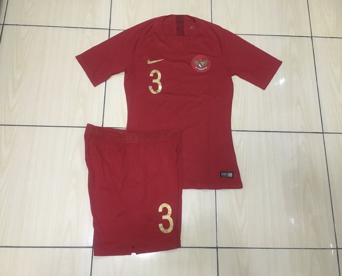 Karisyunianto's tweet photo. Match Worn/Issue Timnas Indonesia Home &amp; Away 
- Bagas Adi AFF Cup Size M + Shorts Size L
- Yudha Febrian AFC Cup Size M 
Harga : 900.000/satu set 
Cp. 081212595550
@Jerseyforum @JerseyLigina @Officialkjti @jersey_ciamikk #jersey4sale #jerseytimnas https://t.co/3X4KNoqg2u