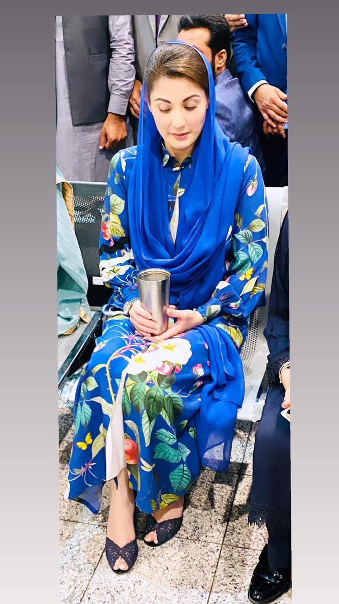 hinaparvezbutt's tweet photo. انشااللہ آنے والی وزیراعظم 💙 https://t.co/KnzkTbNJqp