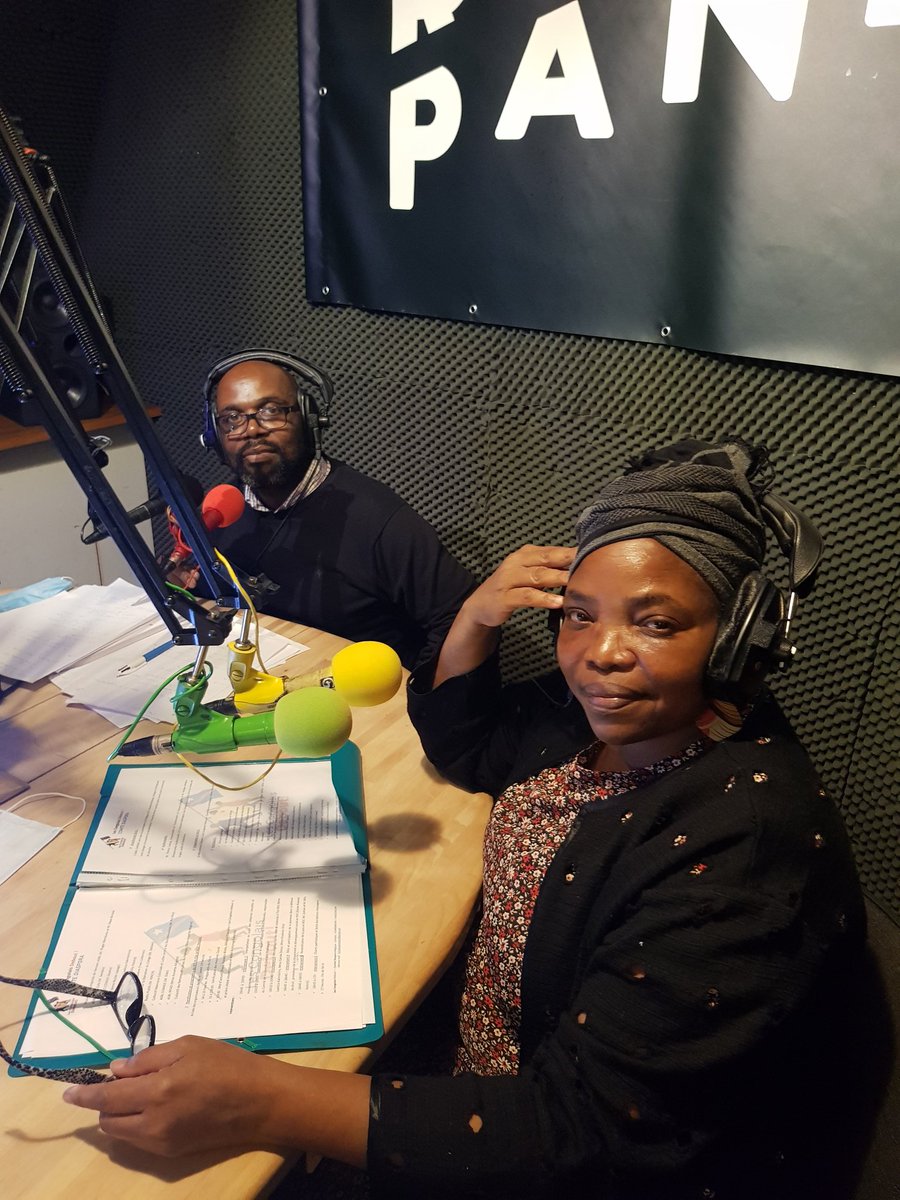 La sensibilisation et mobilisation #Sit-in 31/10,14h à la Place du Luxembourg à Ixelles, sur les viols, violences #femmes et massacres #RDC s'intensifient. Merci 'Radio Panik' Papa Jules de nous avoir donner l'occasion de mobiliser #Diaspora @LeCongoDebout #collectisAssociations