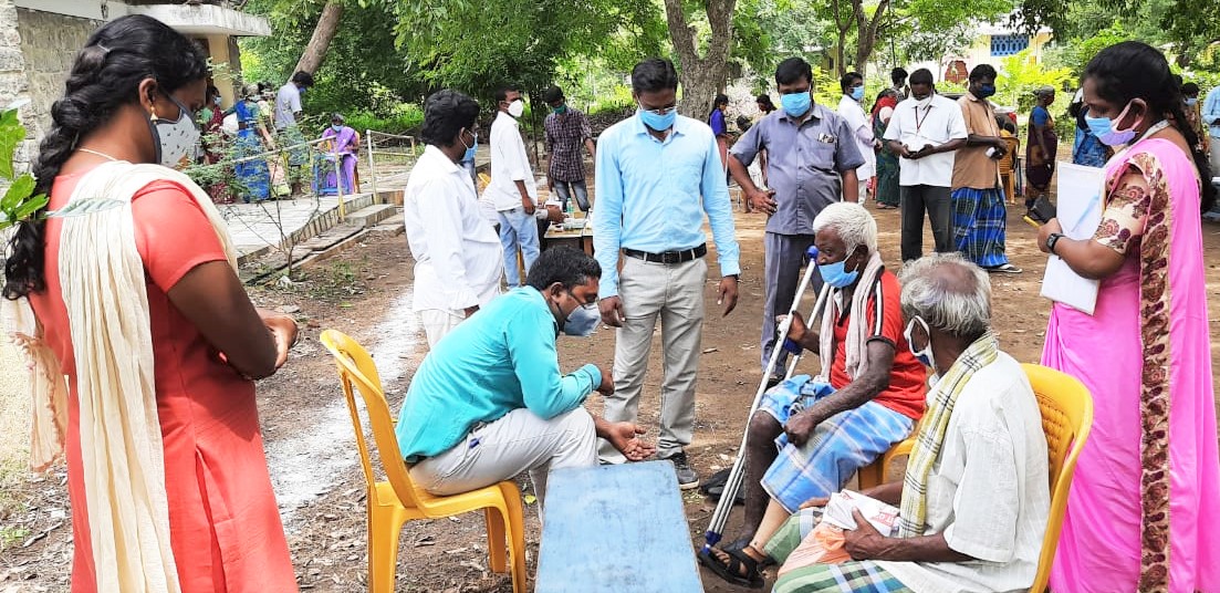 TLMIndia's tweet photo. #TLMIndia provides specialised #leprosy care in a health camp organised by the district administration of #Viluppuram, #TamilNadu. Over 200 people affected by leprosy, #tuberculosis, and #LymphaticFilariasis.
Read the report here: https://t.co/WGHuHCr9Jr https://t.co/qw8n1xdLhi