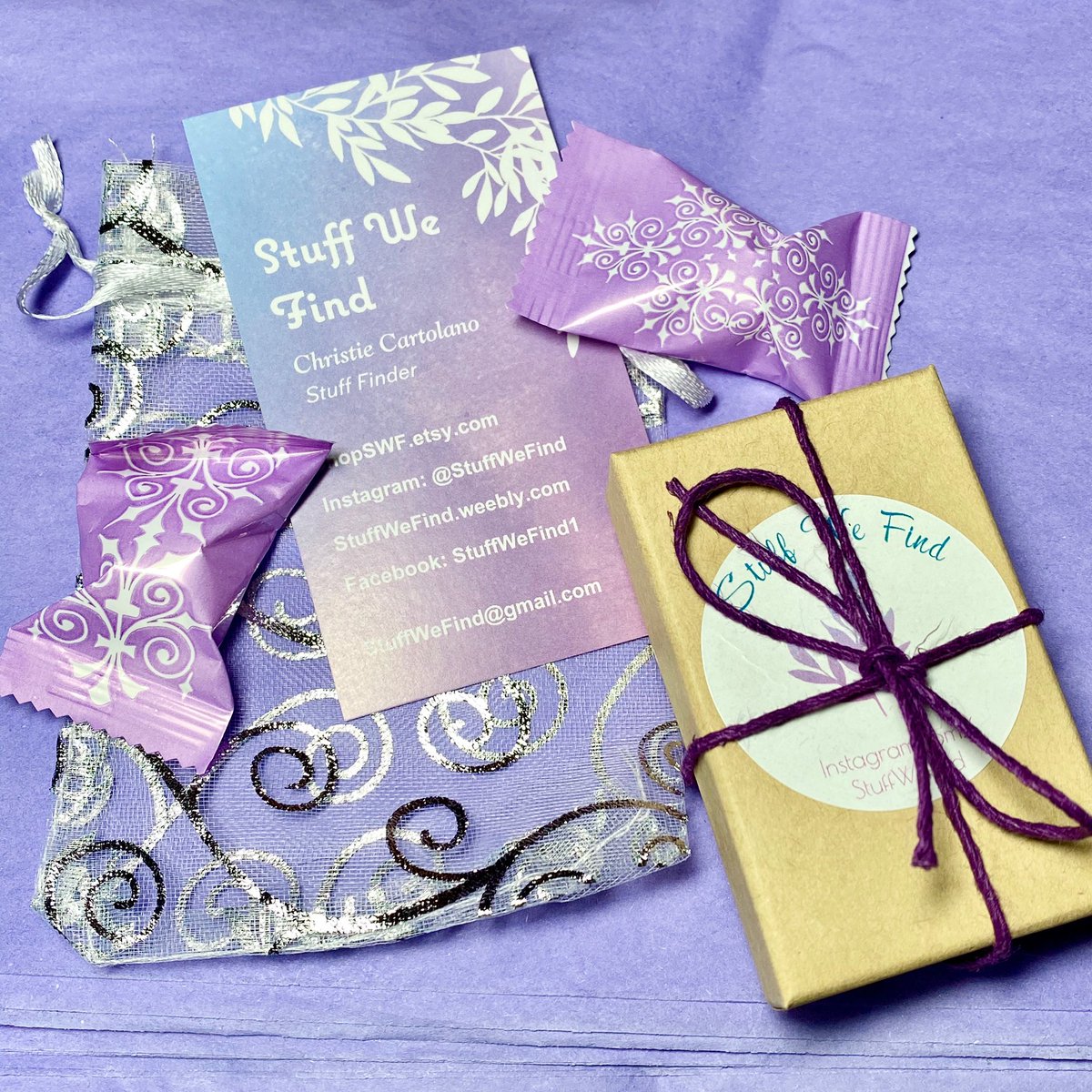 StuffWeFind1's tweet photo. Jewelry makes wonderful gifts &amp; mine come in packaging ready to give! From retro to modern; gemstones to rhinestones; gold, silver and more...this holiday season #makeitmeaningful 💜
-
https://t.co/OKtgxD14f8 <-shop links
-
#StuffWeFind
#vintageisvaried
#jewelrygifts #giftideas https://t.co/XtH4OcqHXR