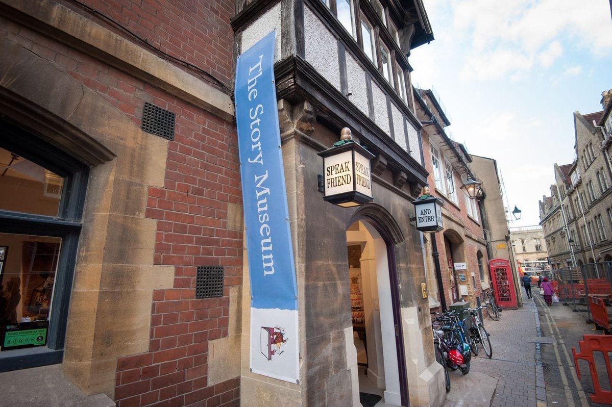 OxTweets's tweet photo. “@FelicityBryan” So excited to hear that @lisa_letters will be on @BBCBreakfast ... talking about the #ArtofBeingNormal space in the
ENCHANTED LIBRARY at the Oxford Story Museum 💙❤ #OxTweets https://t.co/b1xTBfxxHZ https://t.co/mTi51CJnqL