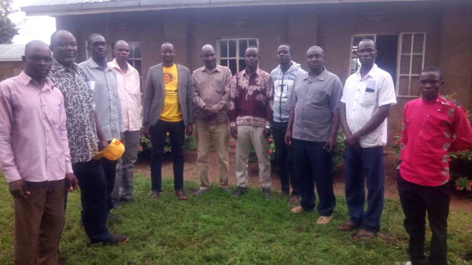 kakensaug's tweet photo. No day to rest. #MuhooziProject in Kibuku and Butebo mobilizing for NRM support 2021, finding out ways to engage citizens in income generating projects.
People welcoming the 2026 mission. Great work @mugote_moses no turning back #MK2026 https://t.co/1jxUGCGlaK