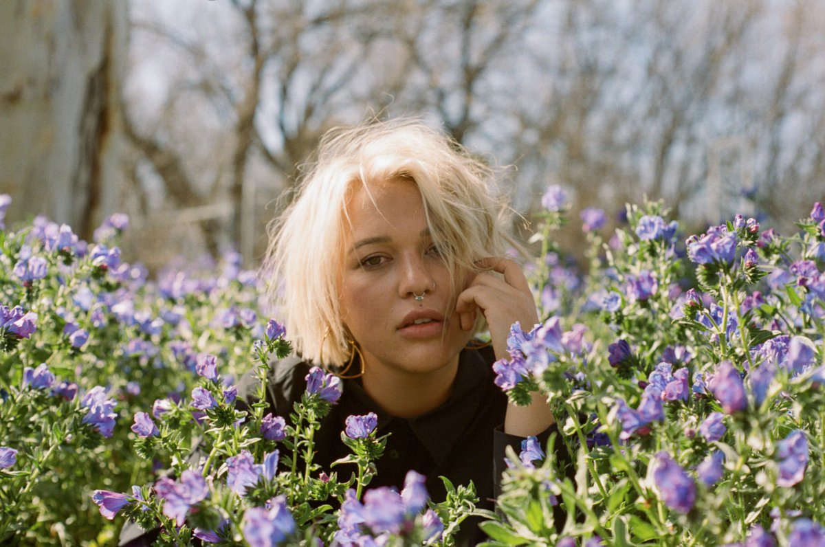MissChatJOY's tweet photo. Tomorrow 9-11am AEDT: @kerrynfields has a chat + I play tunes by @WASHINGTONx @BiggsAlexander @ayayvesmusic @emmaswiftsings @jackdaviesfolk @MILCKMUSIC @anidifranco @iamkirklandd @tomvsnowdon @MelindaSchneidr @LeonieKingdom &amp; more 🎶🏳️‍🌈😀 https://t.co/lqPaoHJKCi
