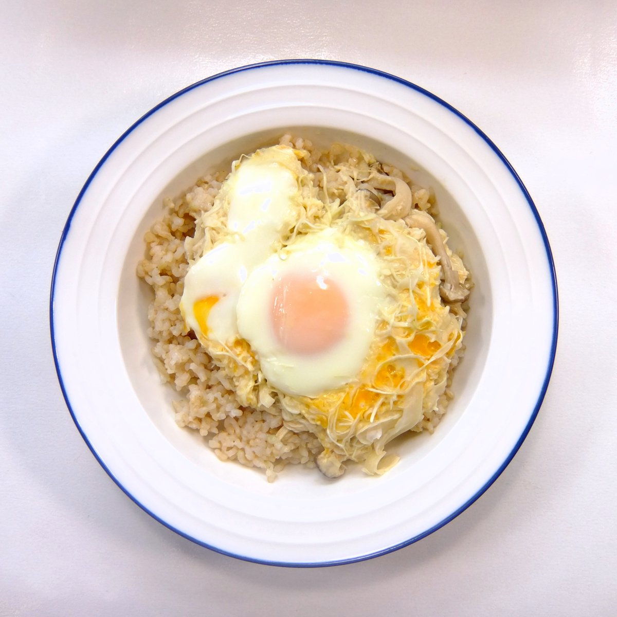 日比光則 On Twitter 真空調理 卵丼 30分低温加熱 卵丼など 卵料理は加熱温度がシビア 特にガス フライパンや鍋だと 火の調整をしながら つききりになります しかし 東芝真空ih炊飯器だと 保温 ボタンを押すだけですよ しかも卵もバッチリな火の通り方 誰