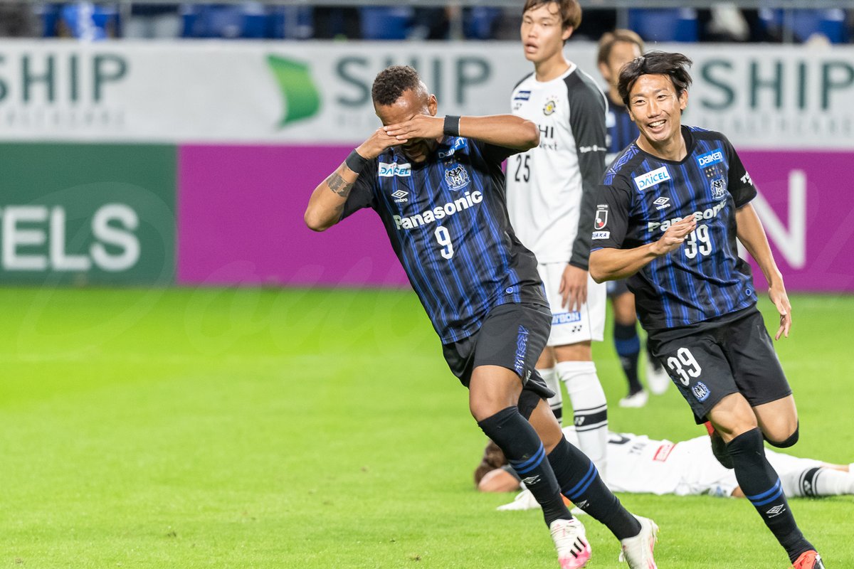 Double H だぶる えっち ガンバ大阪 アデミウソン 選手 ゴールパフォーマンス Gambaosaka Ademilson