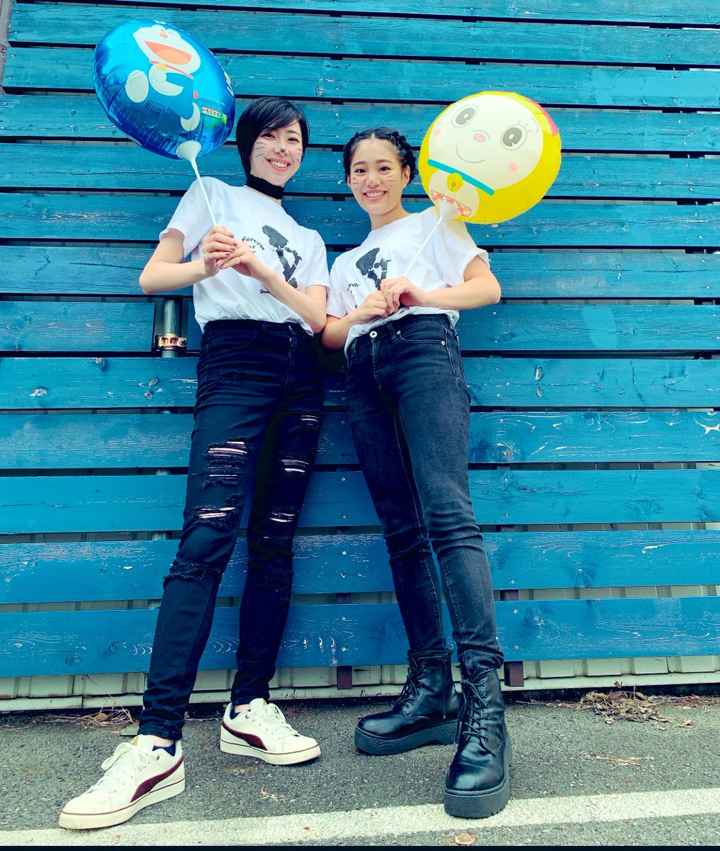 Moe_Toya95's tweet photo. やっと帰路に着きました！

ドラえもん観たい欲爆発中🤤💕
そして懐かしい写真。笑 https://t.co/b1cc9rlAbE