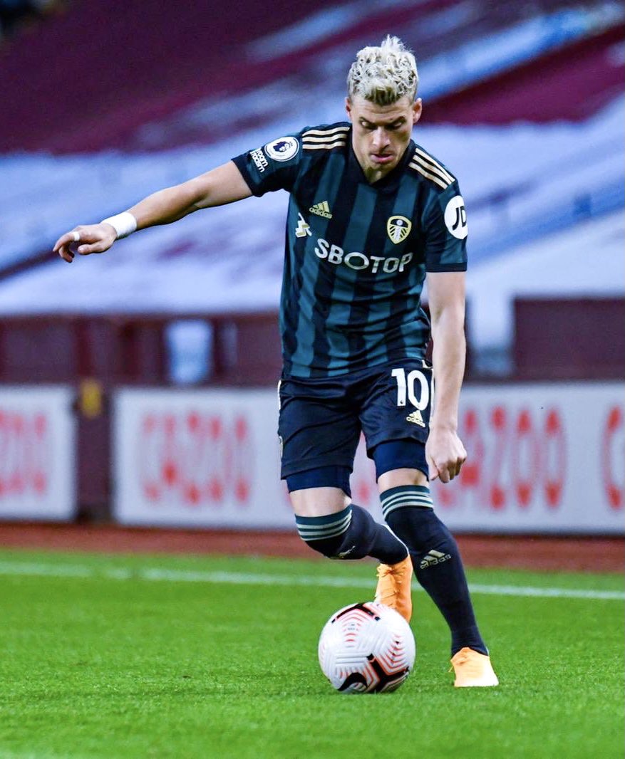 Leeds allowed their only dedicated left-back to leave so Ezgjan Alioski started. Purchased for £2.5m from Swiss side Lugano, he also plays as a right-sided winger for North Macedonia. Despite being just 5’7”, he is a fan favourite for his tenuous relationship with reality.  #lufc
