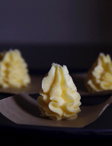 thewesthouserwr's tweet image. B U T T E R 

It’s a butter making kind of day.

Page 24, Sex&amp;amp;Drugs&amp;amp;Sausage&amp;amp;Rolls

#butter #homemadebutter #cremefraiche #seasalt #chefbook #sexanddrugsandsausagerolls 
#reimagined #chef #greatbritishchefs  #restaurant #restaurantwithrooms #kent #staycation #visitkent