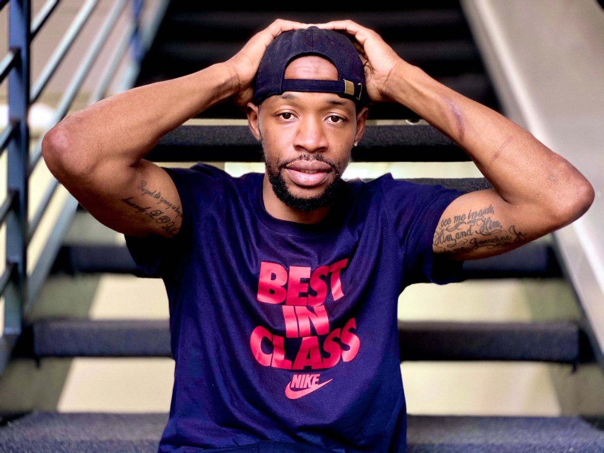 OhioMediaSchool's tweet photo. New Radio Personality Alert
WUDG Columbus welcomes Jamaine
“The Vybez” coming soon.
#OMSCBus #OhioMediaSchool #WeAreOMS #BeOnAir #OMScolumbus https://t.co/WLrxF4TLnI