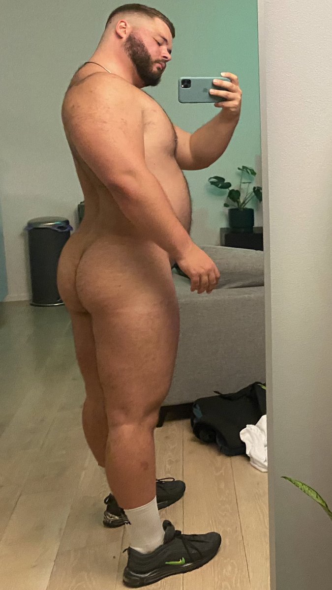 MEATYHENRI tweet media