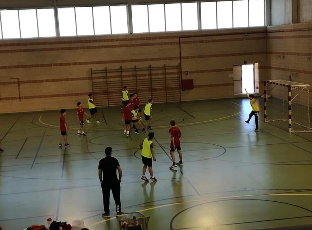cbmelike's tweet photo. Victoria de nuestros Infantiles por 27-21 esta mañana contra Polanens Santa Pola, enhorabuena y a seguir así! #VamosElike 💪🏼 https://t.co/JQgNThOywc