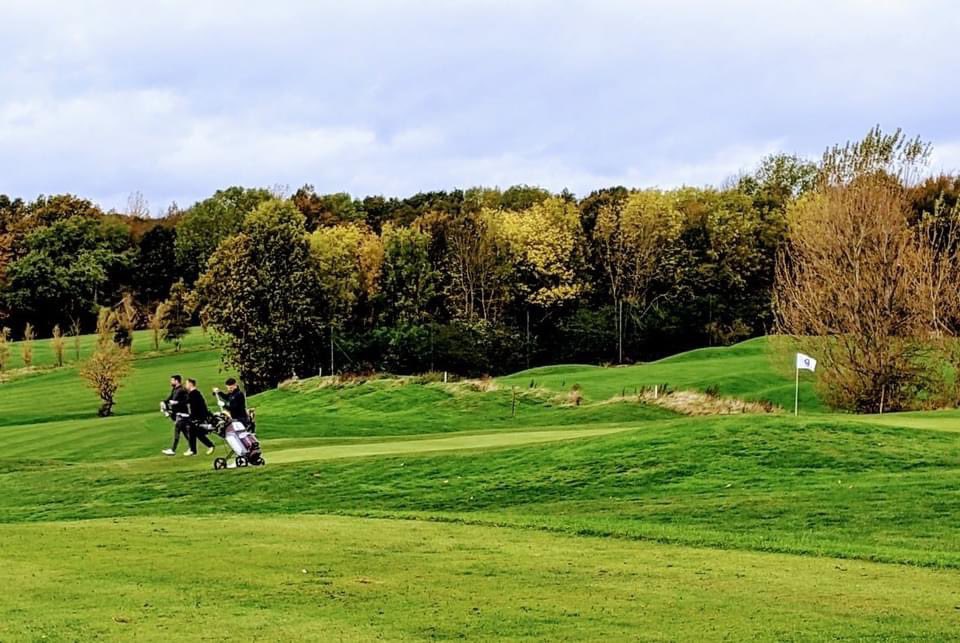 LBcharity's tweet photo. Hamstreet FC on the 9th for their #charitygolfday @TheLondonBeach @LondonBeachGolf #tenterden Great #fundraising opportunity for #sportsclubs with #totalgreenfeedonated by @LBcharity https://t.co/uue3SNSu4P
