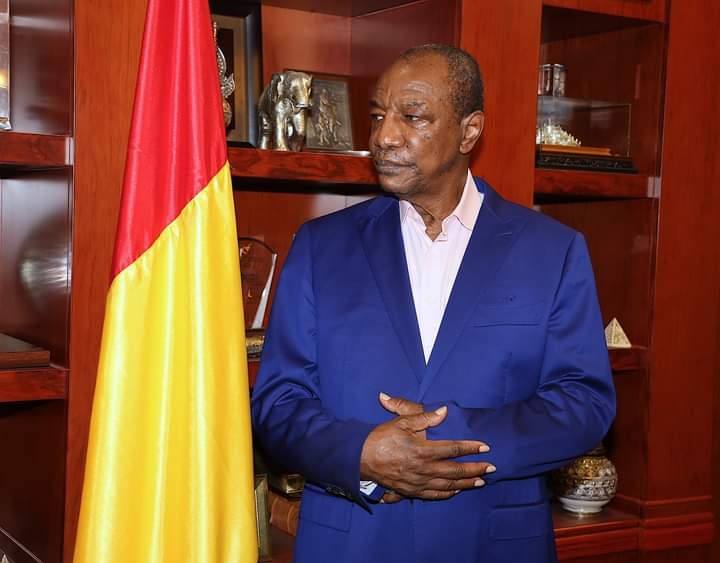 Mes chers compatriotes, MERCI !
Merci pour la confiance que vous m'accordez pour un nouveau mandat à la tête de notre beau et riche pays. C'est la #Guinée qui gagne.
#Kibaro