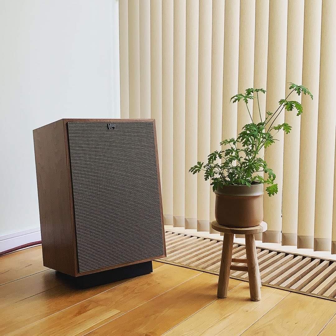 NobleAudioVideo's tweet photo. A little music is good for the soul!  #klipsch #nobleav  call us at 317-877-3333 to schedule a consultation. https://t.co/Pp0j7n8d1M
