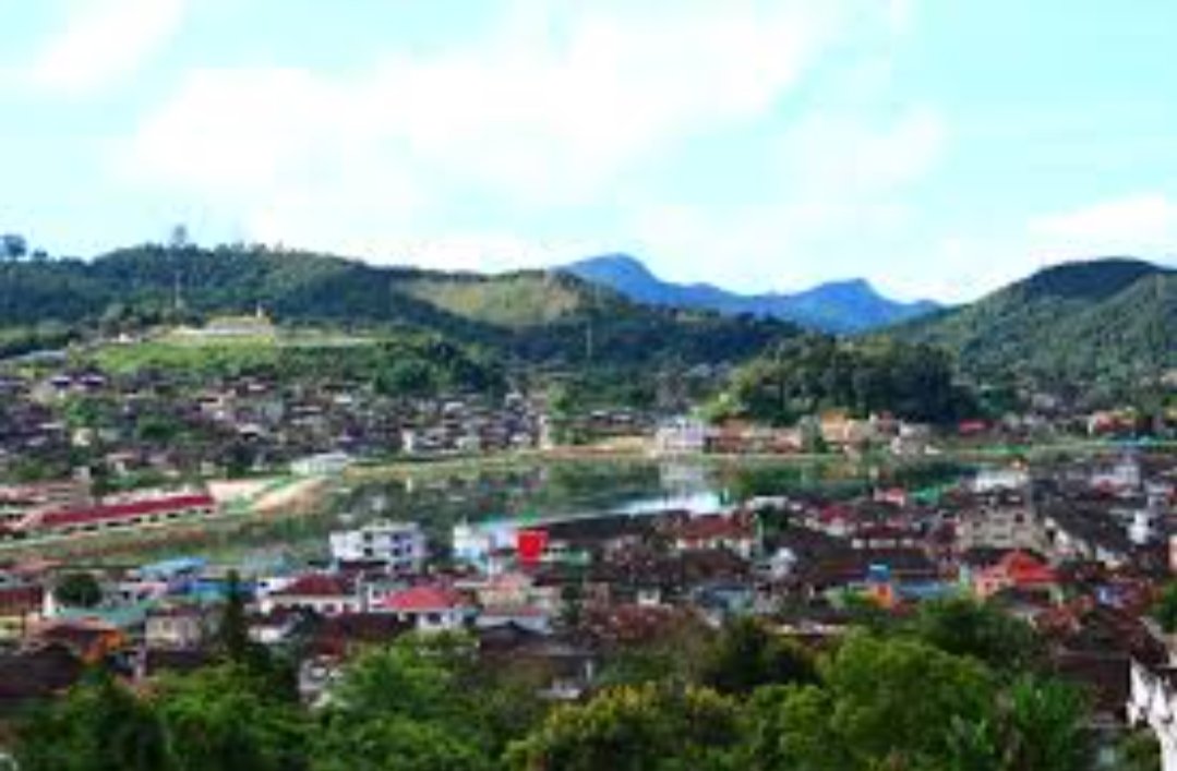 WendySharmen's tweet photo. Mogok; the ruby land Locates in a valley surrounded by mountains. A variety of ethic people live in this place known as Ruby Land in #Myanmar. It earned the world's highest quality rubies can be found there.
#MogokRuby #RubyLandMyanmar
#MyanmarRuby #BurmeseRuby https://t.co/cy8Lx86gNs