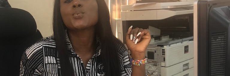 RosePrecioux's tweet photo. Compliments 🤪🤪😜 I enjoin with Nigeria to #EndSARS . https://t.co/5sxwQfVmjs