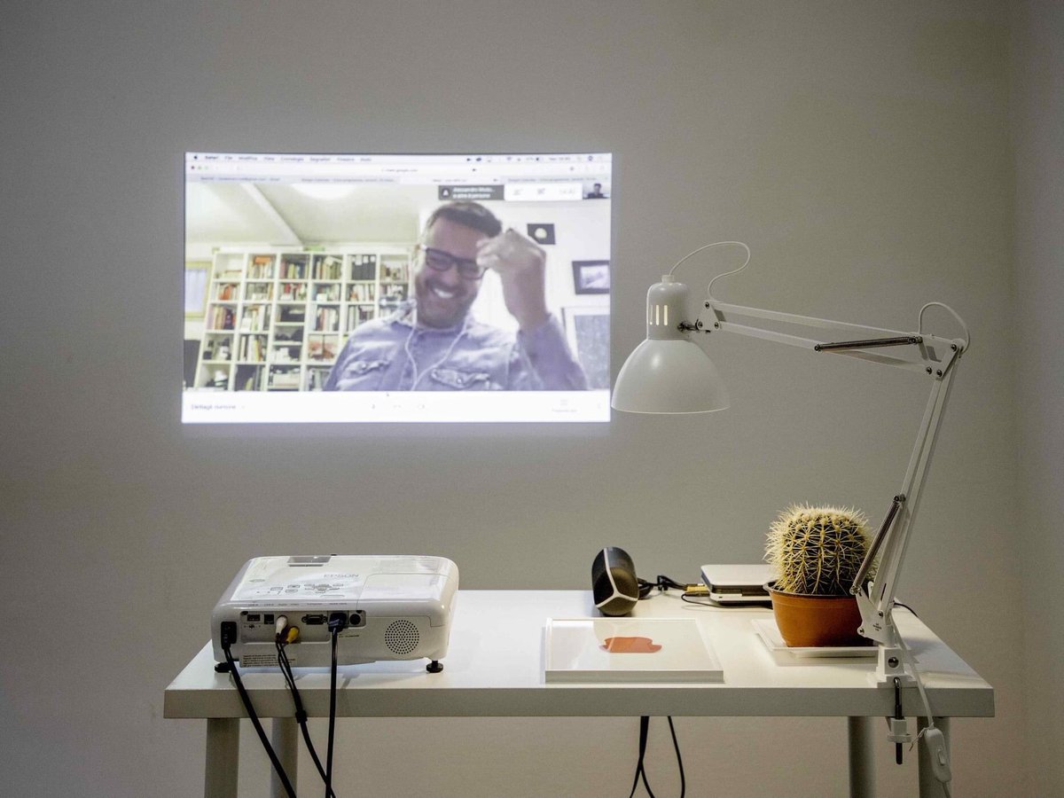 Ieri <a href="/andreab873/">andrea botto</a> è stato nostro ospite all'Art School di Chippendale Studio in collegamento da Rapallo. Non poteva esserci autore più adatto a introdurre il tema di quest'anno: "Esplosioni".  chippendalestudio.art/talk