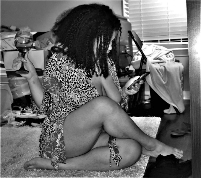 hanging out with my best friend tonight.  she wanted to take pictures to work on her skills so I was