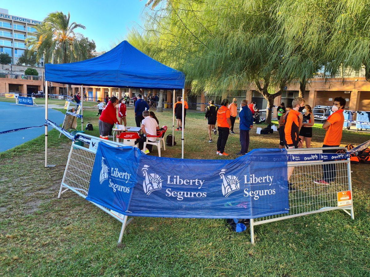 Paralimpicos's tweet photo. Todo preparado para que comience una nueva edición del #CampeonatoLiberty2020.
Valencia acoge a las grandes promesas del atletismo paralímpico y un buen puñado de internacionales que busca la marca mínima para los Juegos de Tokio.
¡Vamos, que esto arranca! https://t.co/mFehiJPVQR
