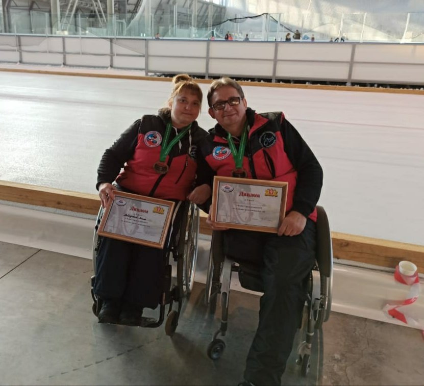 Кубок Урала по кёрлингу на колясках среди смешанных пар 2020. Екатеринбург, 28-30.09.20г. 10 пар из Москвы, Московской области, Екатеринбурга, Челябинска, Самары, Санкт-Петербурга и Красноярского края. Самарцы Игорь Ружейников/Алена Лебедева заняли 3 место, ещё одна пара- 4 место
