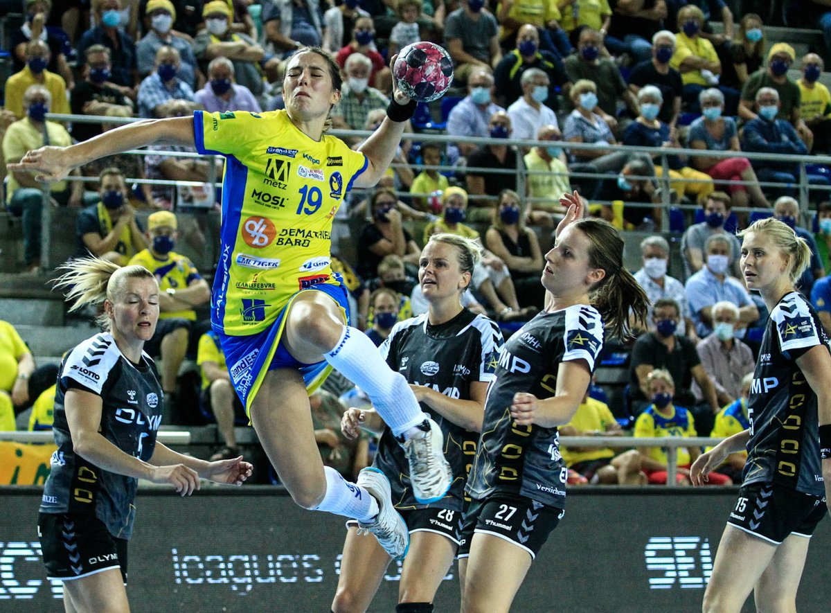 sports_rl's tweet photo. 🤾#Handball #Metz #liguedeschampions féminine
Avant la venue d’Esbjerg ce samedi (18 h) aux Arènes @MetzHandball
Louise #Burgaard : deux cultures pour un bon mix 🔒 ⬇
https://t.co/a7Id5Jz1g9 https://t.co/fQFWYdiDJS