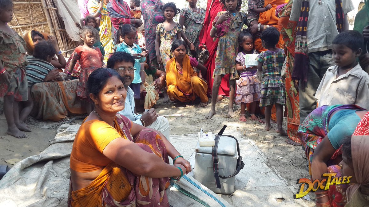 Strengthening Routine Immunization in a State with serious HR crunch was challenging too.Meet Bibha didi and her husband, who used to conduct sessions on river embankments, chabutaras or even under a tree. #WorldPolioDay  #UnseenHeroes of  #PolioEradication