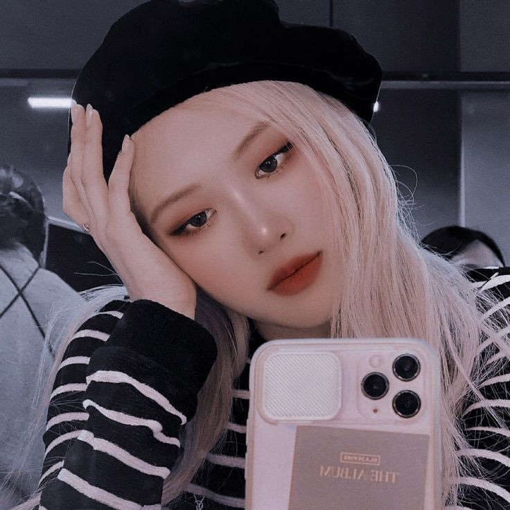 QueenzaRuby tweet media