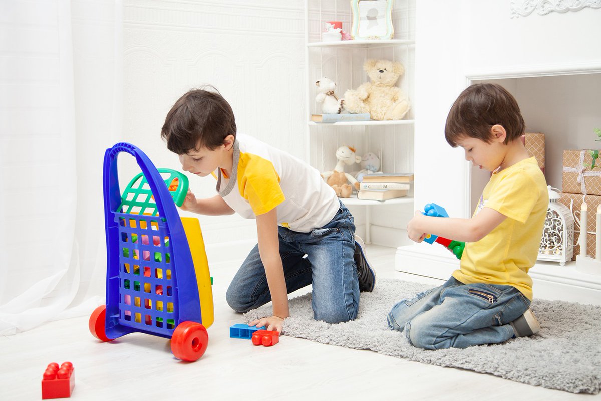 eixestels's tweet photo. A quin espai de la casa prefereixen jugar els teus fills/es? Dóna una ullada a com pots adaptar-ho segons el Mètode Montessori en 4 passes!
▶️ https://t.co/fKNeOmGU8g
#montessori #decoraciollar #metodemontessori #Blogfamílies #Blogpares #Blogmares https://t.co/BSaaEndFzV