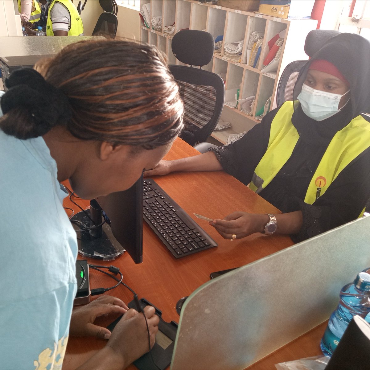 ntsa_kenya's tweet photo. Smart DL enrollment ongoing at the following @HudumaKenya centres;
1. GPO Nairobi,
2. Machakos,
3. Nakuru,
4. Kisii,
5.Kerugoya (24th&25th Oct)
Walk in & you will be served. @Ma3Route @KenyanTraffic @AccidentAlert_K @RoadAlertsKE
#SmartDL #MoveToSmart #SmartIsForAll #JipeSmartDL https://t.co/y9if7sBxlz
