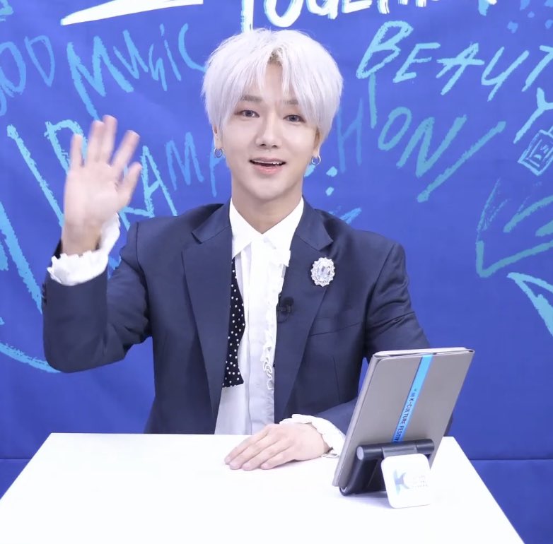 SJKRYPH's tweet photo. @shfly3424 Yesung New Hair Color
#KCulture Online Surprise Live (3) #KPLEX https://t.co/viyWg5q21p