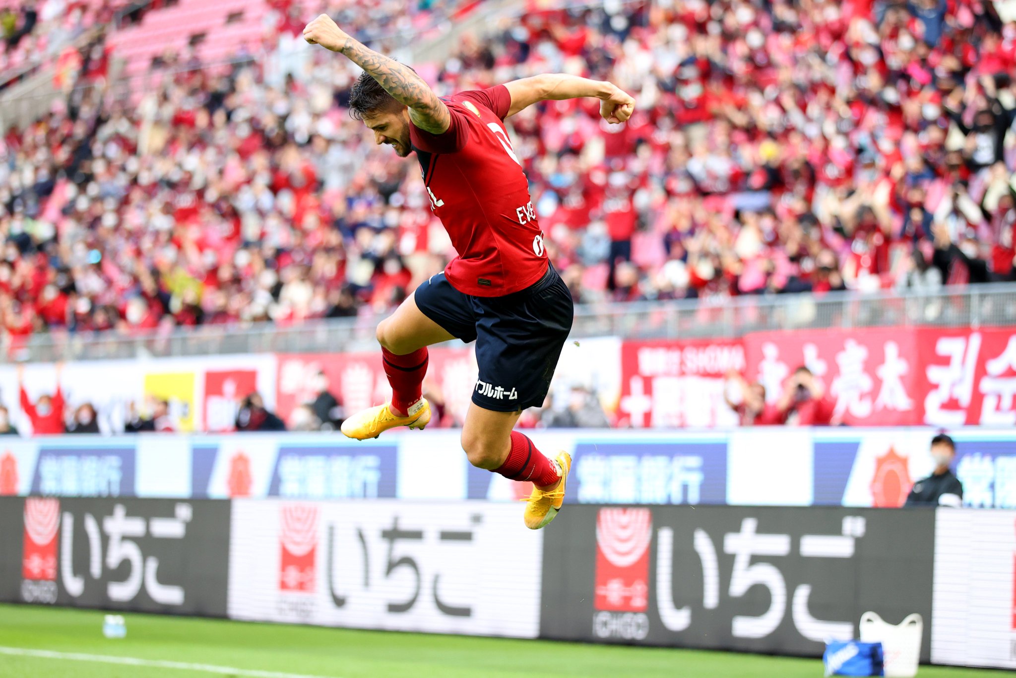 鹿島アントラーズ 10 24 広島戦 Antlers Kashima ｊリーグ 今日も最後まで熱い応援を本当にありがとうございました 次節は10 31 土 名古屋戦です またカシマでともに戦いましょう エヴェラウド 三竿健斗 和泉竜司 ザーゴ Dazn T