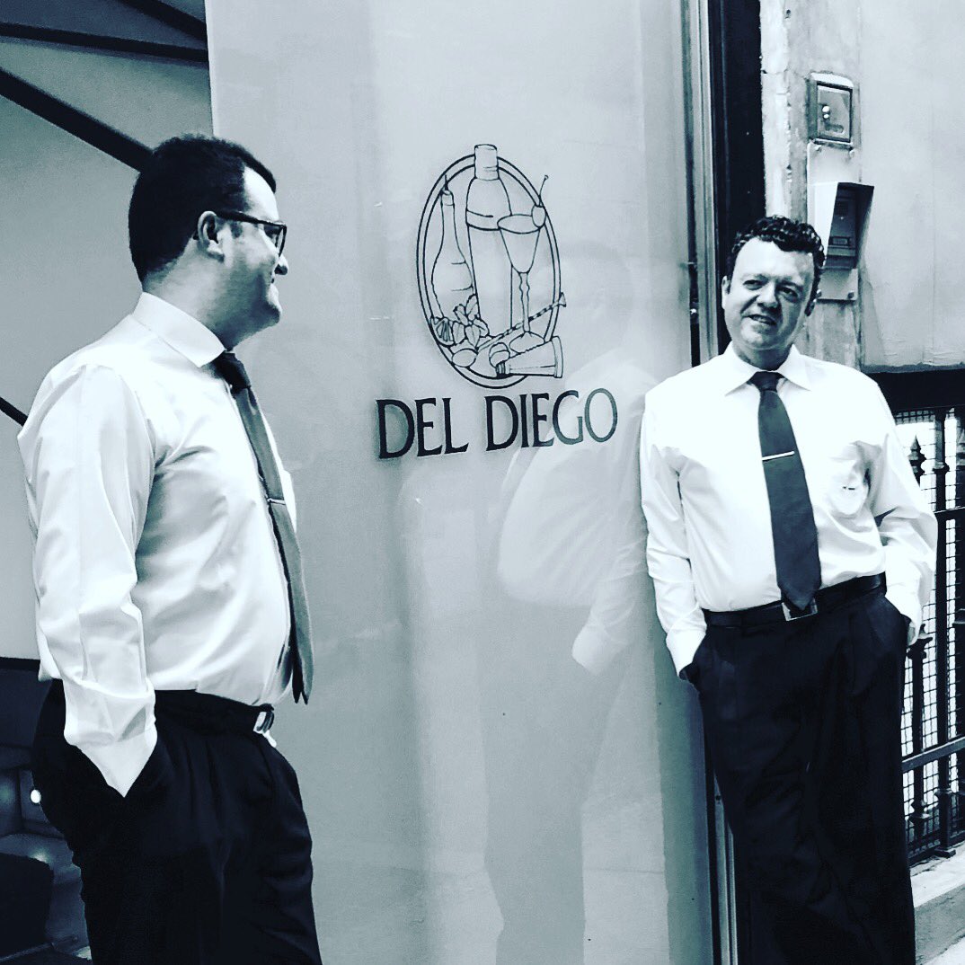 deldiegococtel's tweet photo. ADN familiar. Los hermanos Del Diego, hacen un equipo único, para crear esas maravillosas mezclas clásicas con mucha alma. @deldiegococtel https://t.co/FPxWHsFqT5