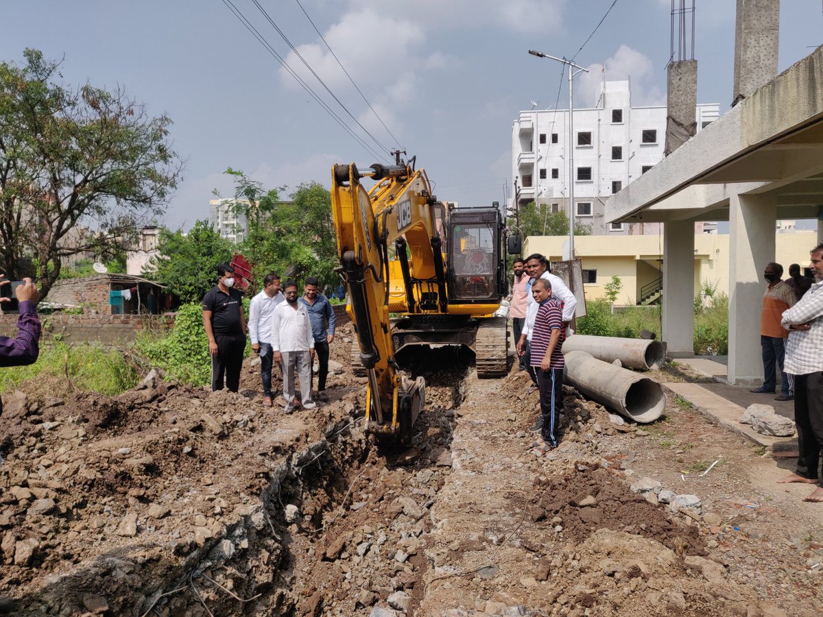 वाघोली वॉर्ड.6 मधील विकासाकडे आणखी एक पाऊल पुढे..

वॉर्ड क्र 6 ड्रेनेज मुक्त करण्याचा संकल्प हळूहळू पूर्ण होत आहे. ऑक्सी अल्टिमा सोसायटी व परिसर ड्रेनेज लाईनचे  काम चालू केले असून लवकरच काम पूर्ण होऊन ड्रेनेज चा प्रश्न मार्गी लागत आहे.

<a href="/MPGirishBapat/">Girish Bapat</a> @BhegadeK
<a href="/jagdishmulikbjp/">Jagdish Mulik</a>